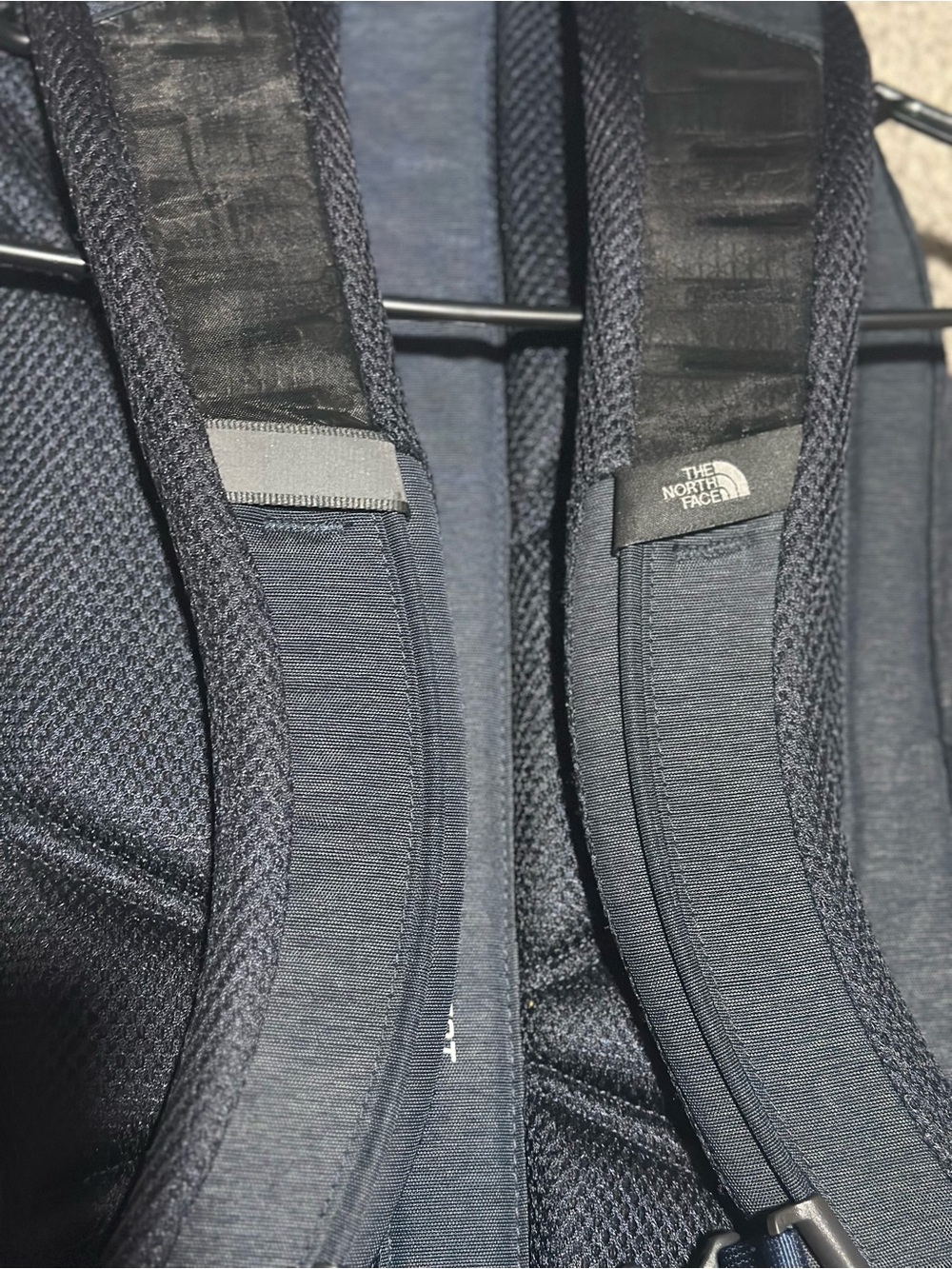The North Face Dark Navy Everyday Backpack - Picture 4 of 6